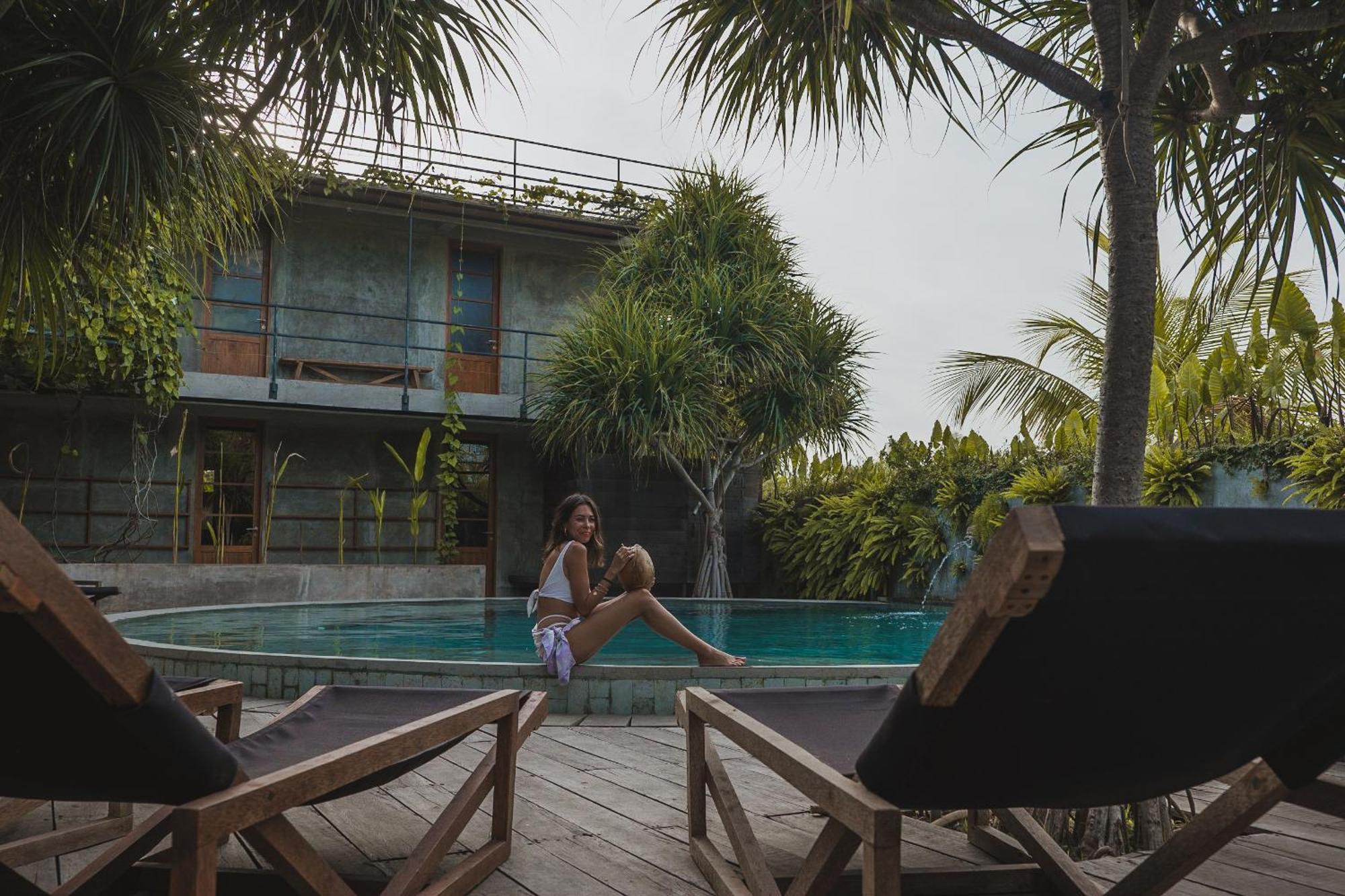 Mangroove Bay Boutique Hostel Banyuwedang Buitenkant foto